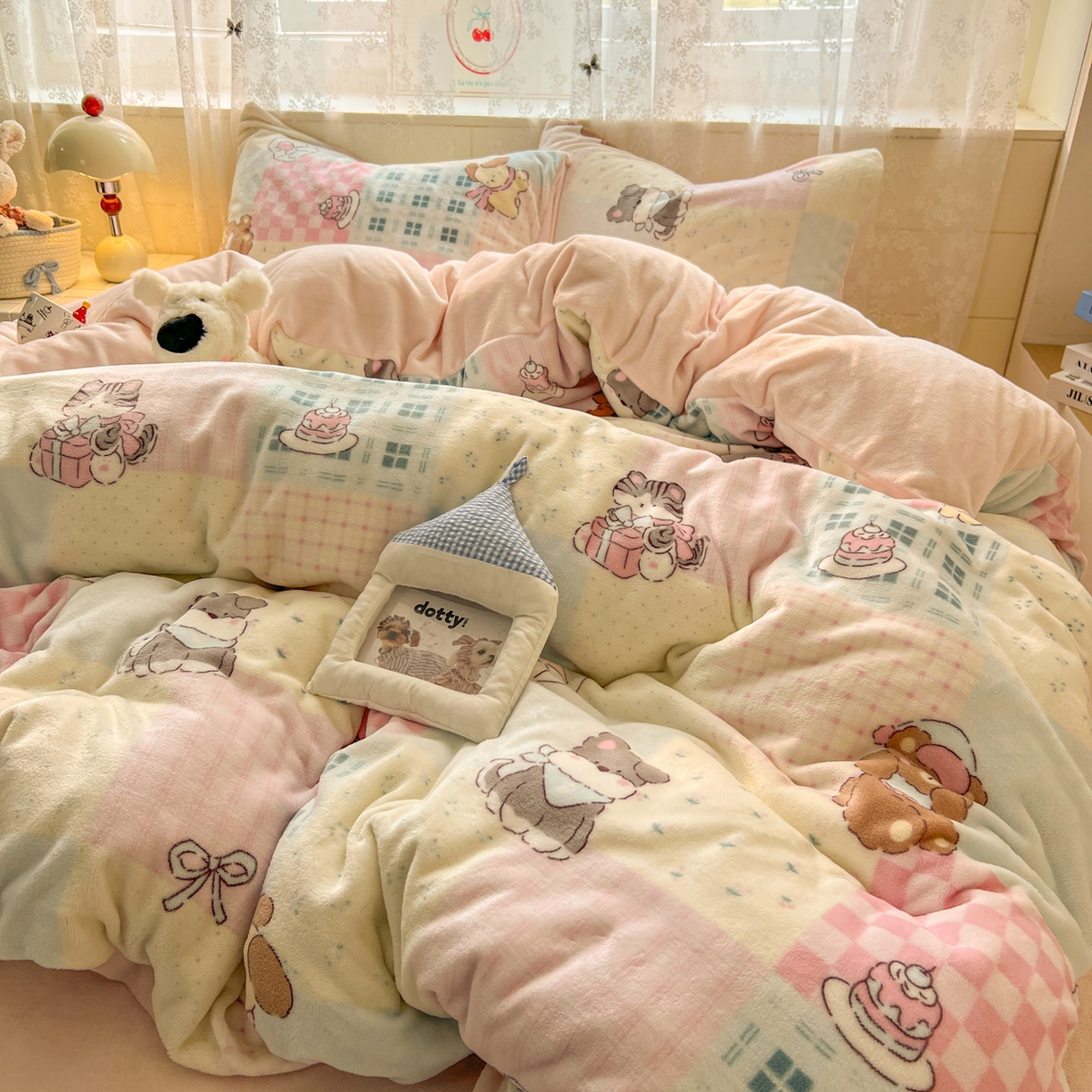 91家纺网 家纺一手货源 找家纺 冕悠家纺 2025新款A类200克加厚印花牛奶绒保暖四件套提供买家秀 汪汪派对