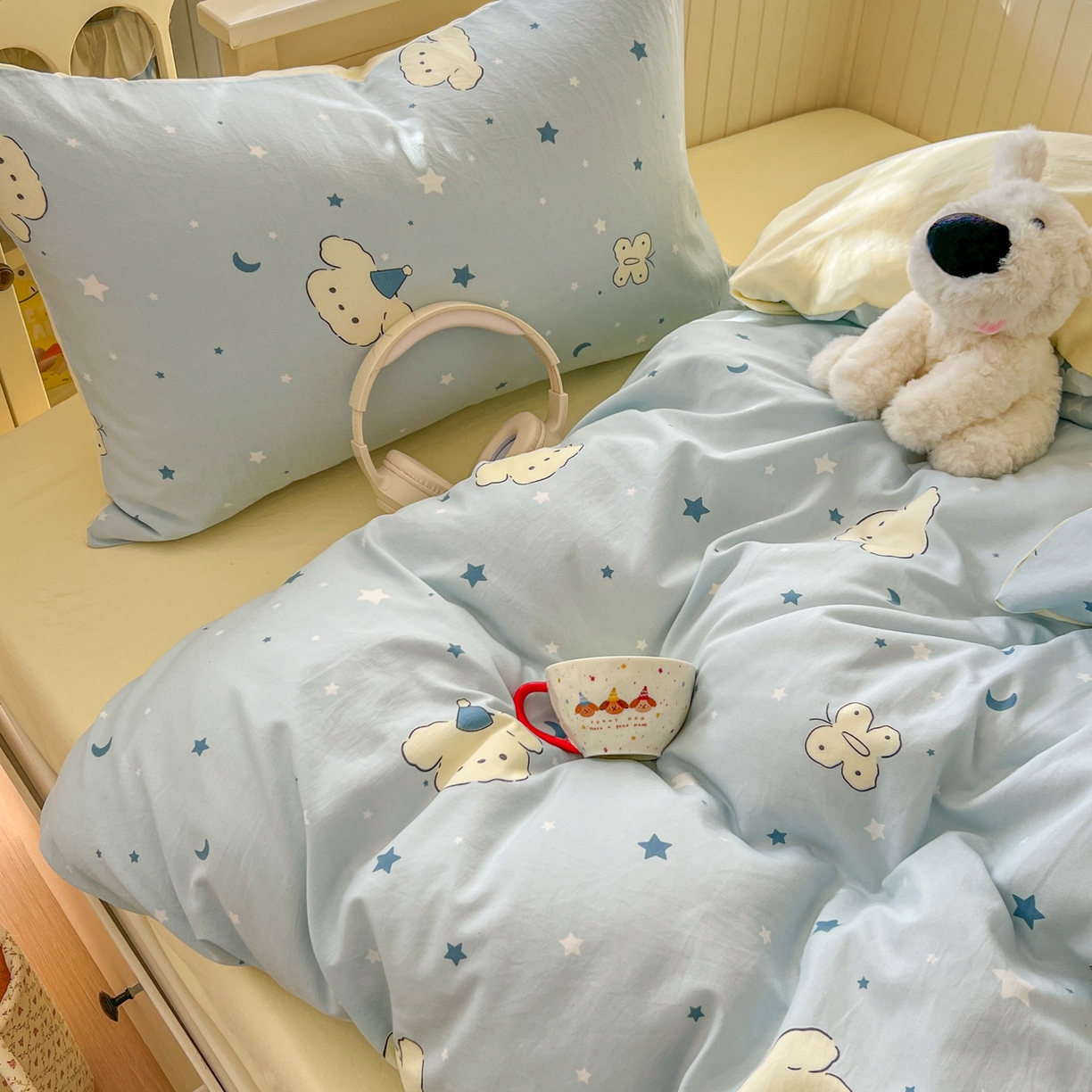 91家纺网 家纺一手货源 找家纺 冕悠家纺 2026新款超柔软105克卡通水洗棉四件套 提供买家秀 星月小狗