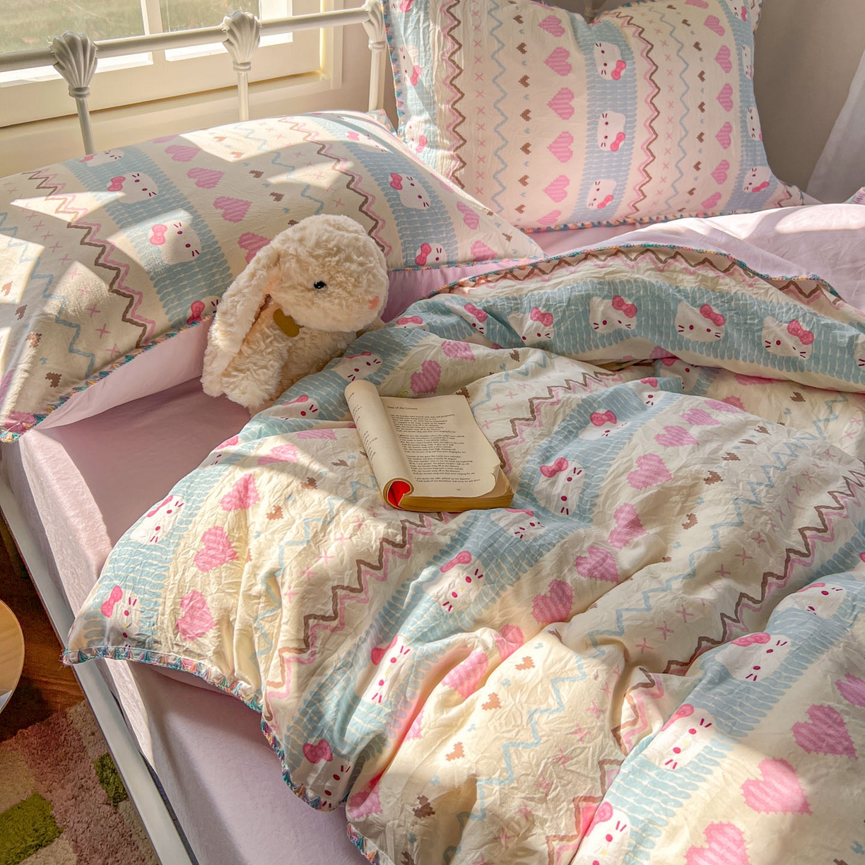 91家纺网 家纺一手货源 找家纺 冕悠家纺 2026新款超柔软卡通七彩贝壳边水洗棉四件套 提供买家秀 七彩-猫猫奶紫