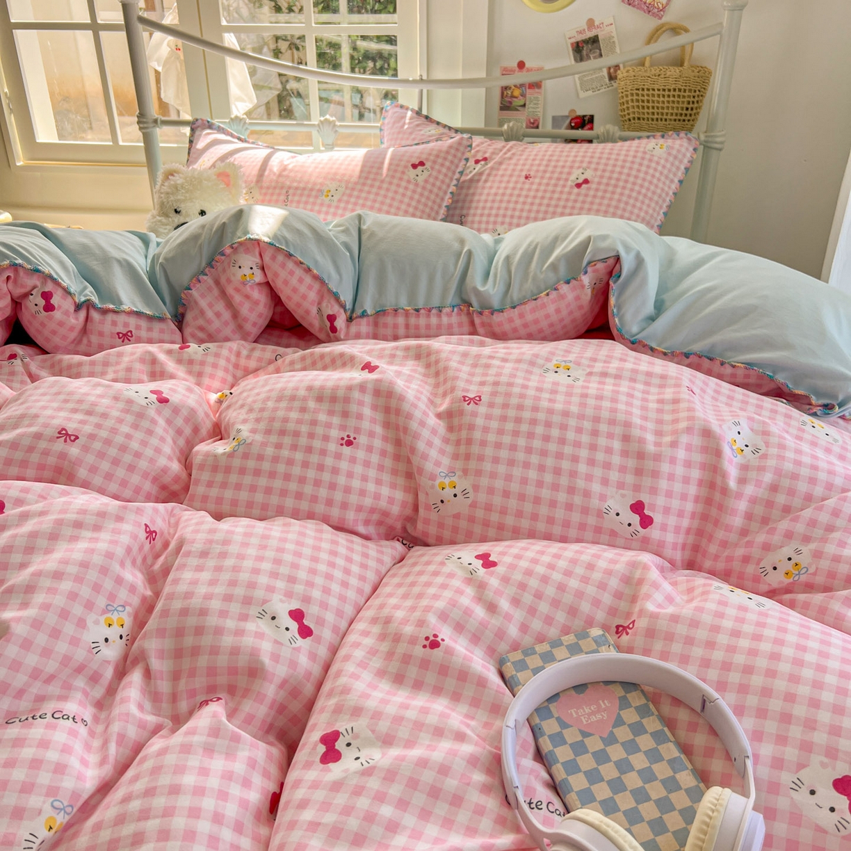 91家纺网 家纺一手货源 找家纺 冕悠家纺 2026新款超柔软卡通七彩贝壳边水洗棉四件套 提供买家秀 七彩-粉猫奶蓝