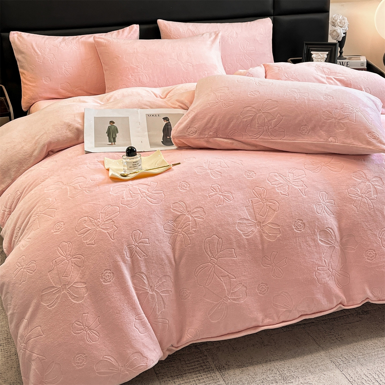 91家纺网 家纺一手货源 找家纺 （总）女子家纺 2025新款A类雕花牛奶绒四件套