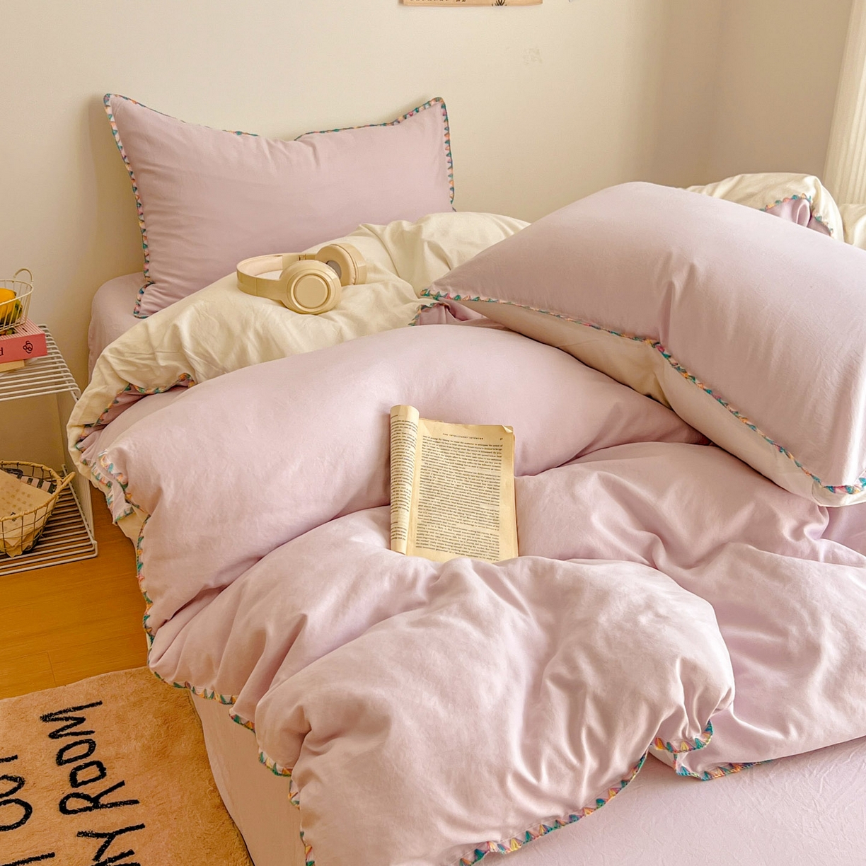 91家纺网 家纺一手货源 找家纺 冕悠家纺 2025新款A类七彩贝壳边水洗棉四件套-加微信提供买家秀2 七彩-奶白暮山紫