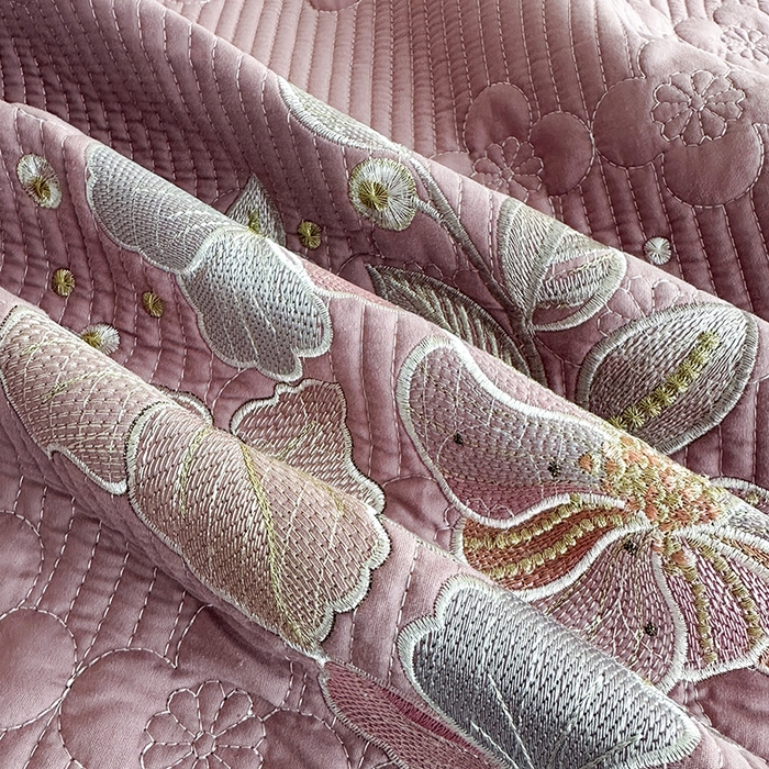 91家纺网 家纺一手货源 找家纺 紫碧螺家纺 2025新款全棉水洗绣花欧式床盖 千黛紫