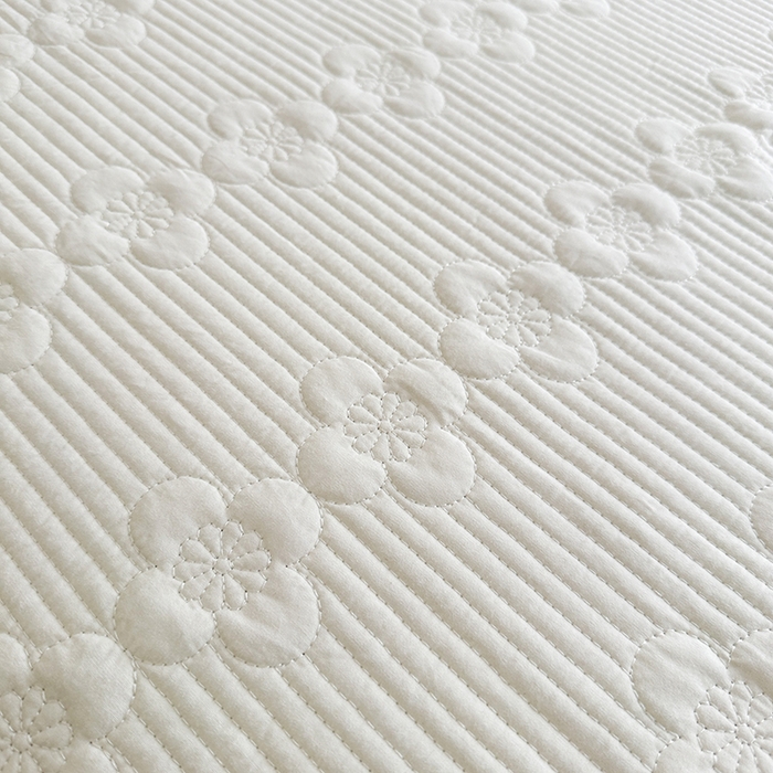 91家纺网 家纺一手货源 找家纺 紫碧螺家纺 2025新款全棉水洗绣花欧式床盖 奶昔-紫边