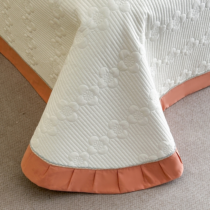 91家纺网 家纺一手货源 找家纺 紫碧螺家纺 2025新款全棉水洗绣花欧式床盖 奶昔-橙边