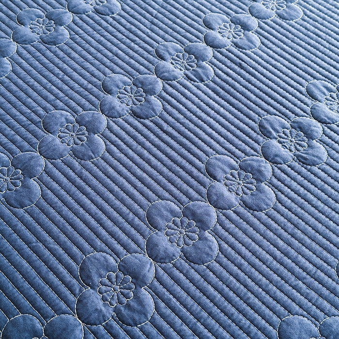 91家纺网 家纺一手货源 找家纺 紫碧螺家纺 2025新款全棉水洗绣花欧式床盖 冰月兰