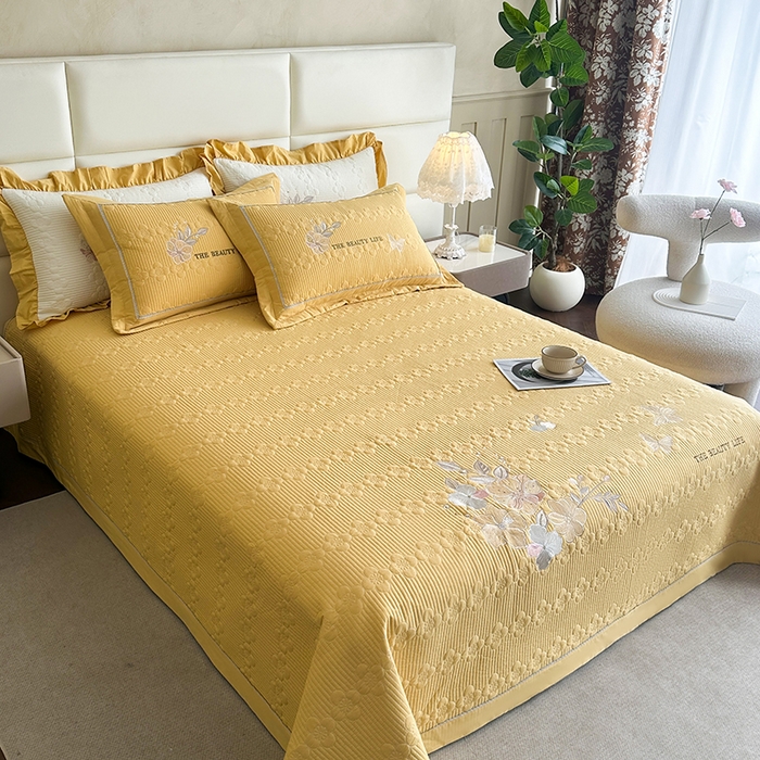 91家纺网 家纺一手货源 找家纺 紫碧螺家纺 2025新款全棉水洗绣花欧式床盖 柳黄