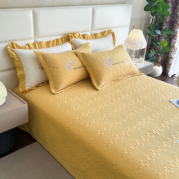 91家纺网 家纺一手货源 找家纺 紫碧螺家纺 2025新款全棉水洗绣花欧式床盖 柳黄