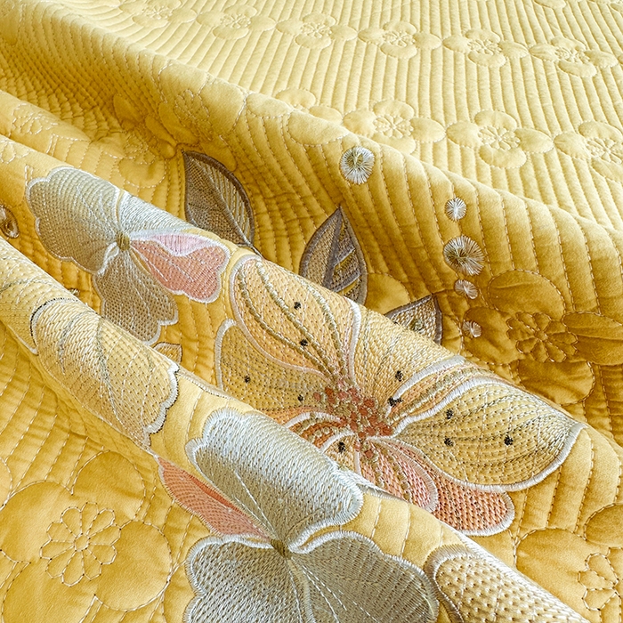 91家纺网 家纺一手货源 找家纺 紫碧螺家纺 2025新款全棉水洗绣花欧式床盖 柳黄