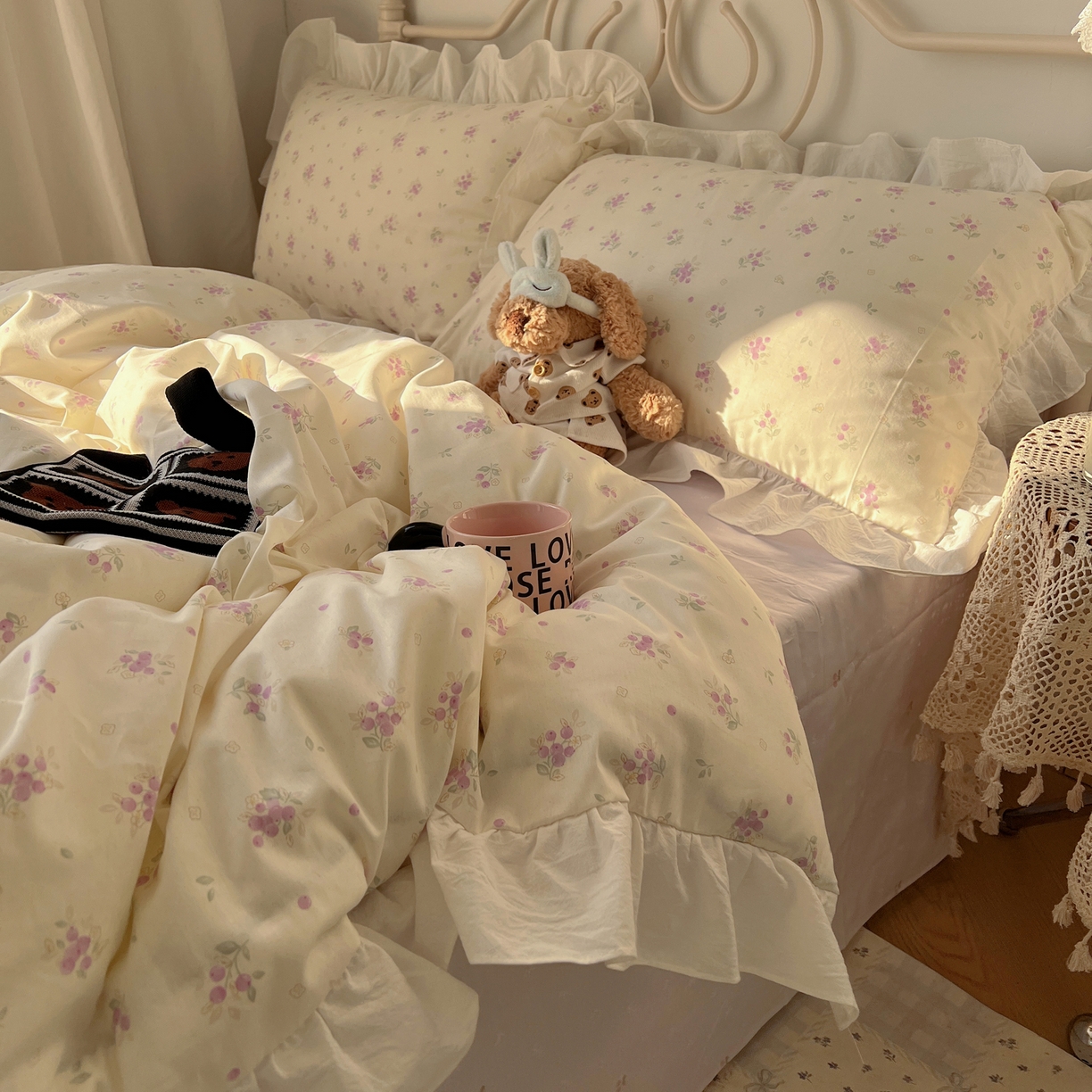 91家纺网 家纺一手货源 找家纺 六巷胡同 2026春夏新款INS博主风韩系小碎花全棉花边款四件套 贝芮