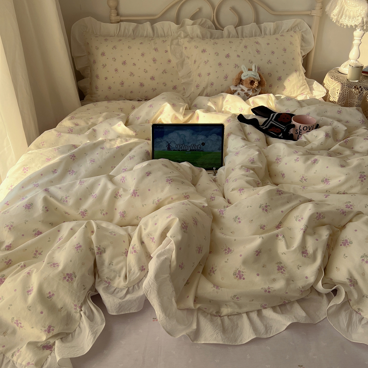 91家纺网 家纺一手货源 找家纺 六巷胡同 2026春夏新款INS博主风韩系小碎花全棉花边款四件套 贝芮