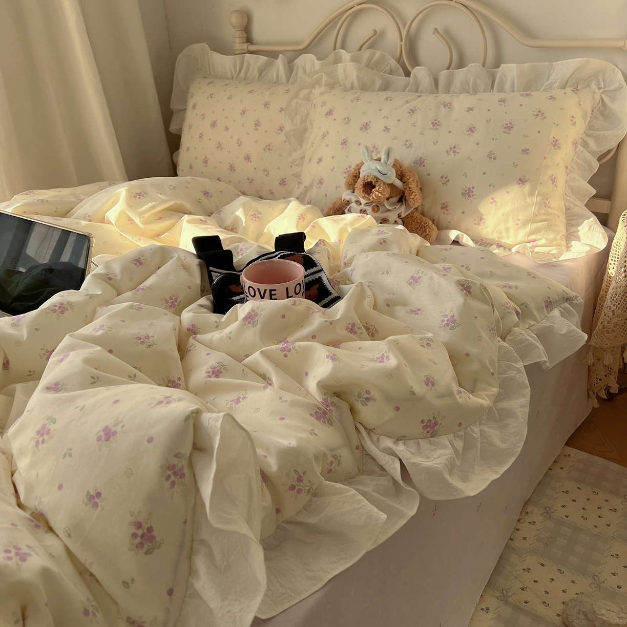 91家纺网 家纺一手货源 找家纺 六巷胡同 2026春夏新款INS博主风韩系小碎花全棉花边款四件套 贝芮