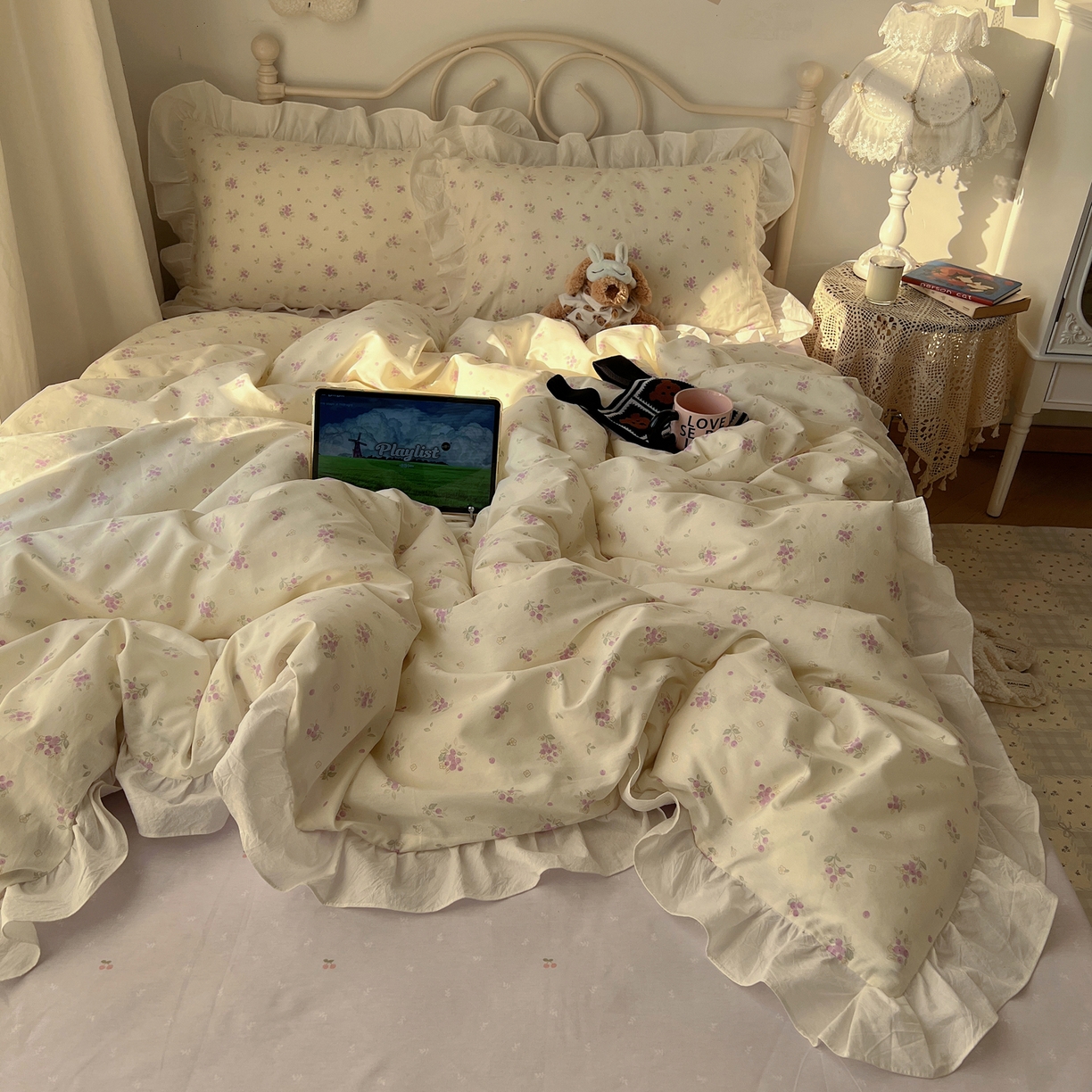 91家纺网 家纺一手货源 找家纺 六巷胡同 2026春夏新款INS博主风韩系小碎花全棉花边款四件套 贝芮