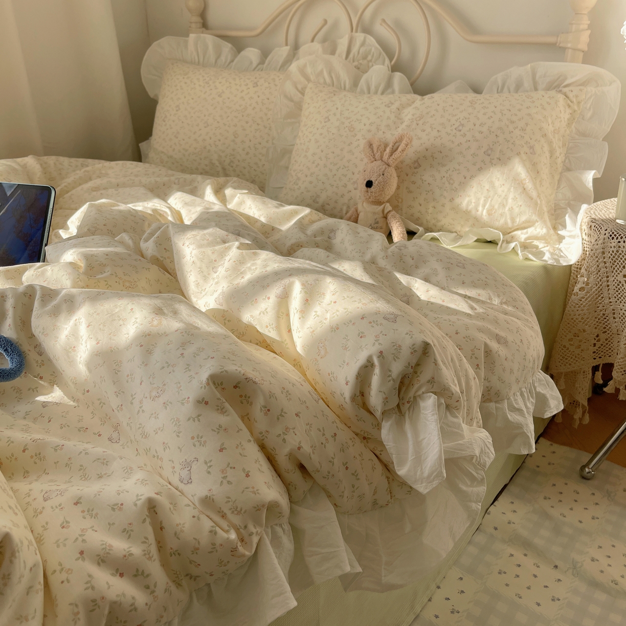 91家纺网 家纺一手货源 找家纺 六巷胡同 2026春夏新款INS博主风韩系小碎花全棉花边款四件套 予椿