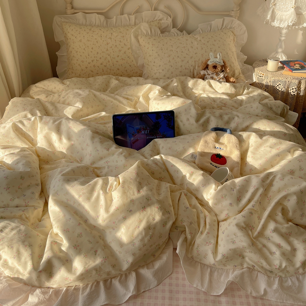 91家纺网 家纺一手货源 找家纺 六巷胡同 2026春夏新款INS博主风韩系小碎花全棉花边款四件套 浅栀