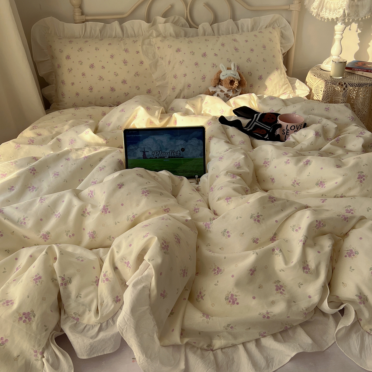 91家纺网 家纺一手货源 找家纺 六巷胡同 2026春夏新款INS博主风韩系小碎花全棉花边款四件套 贝芮