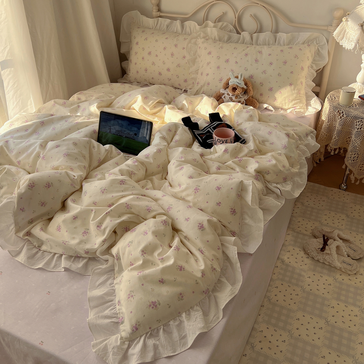 91家纺网 家纺一手货源 找家纺 六巷胡同 2026春夏新款INS博主风韩系小碎花全棉花边款四件套 贝芮