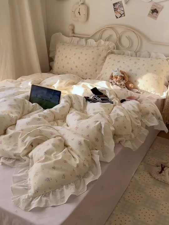 91家纺网 家纺一手货源 找家纺 六巷胡同 2026春夏新款INS博主风韩系小碎花全棉花边款四件套 贝芮