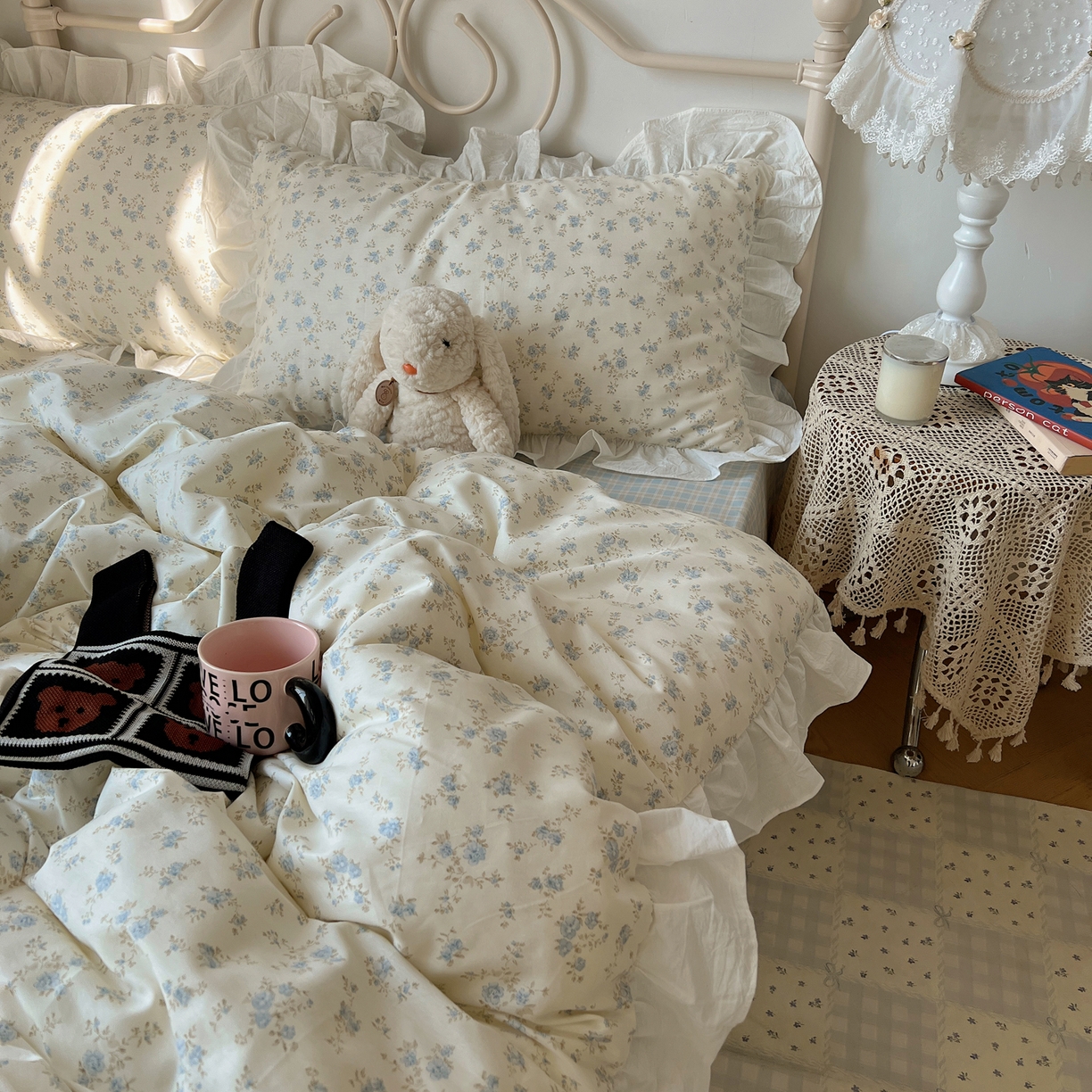 91家纺网 家纺一手货源 找家纺 六巷胡同 2026春夏新款INS博主风韩系小碎花全棉花边款四件套 南乔