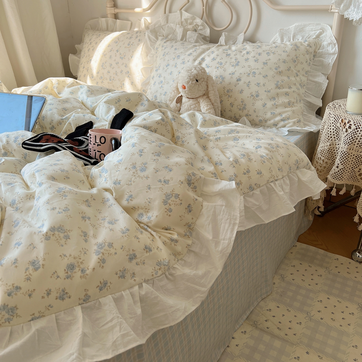 91家纺网 家纺一手货源 找家纺 六巷胡同 2026春夏新款INS博主风韩系小碎花全棉花边款四件套 南乔