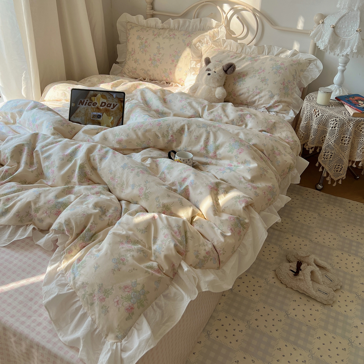 91家纺网 家纺一手货源 找家纺 六巷胡同 2026春夏新款INS博主风韩系小碎花全棉花边款四件套 苏汐