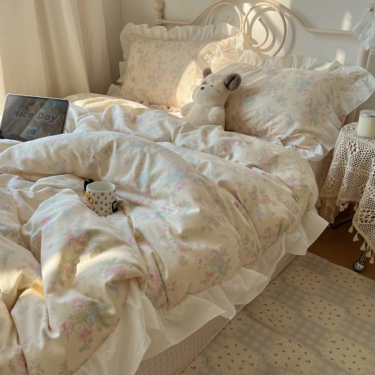 91家纺网 家纺一手货源 找家纺 六巷胡同 2026春夏新款INS博主风韩系小碎花全棉花边款四件套 苏汐