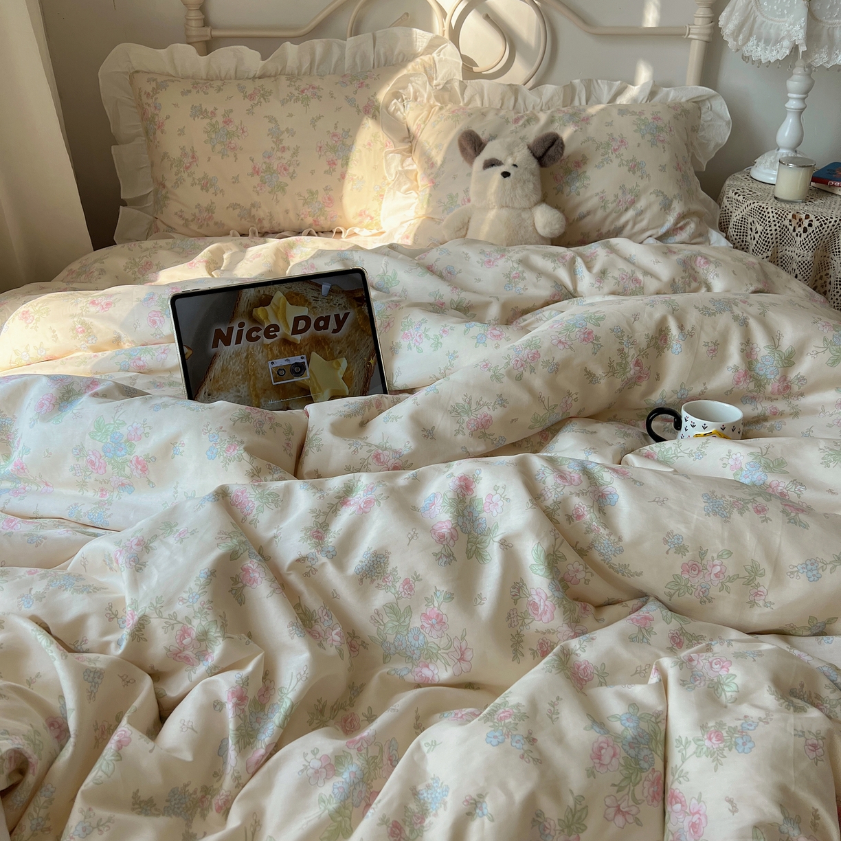 91家纺网 家纺一手货源 找家纺 六巷胡同 2026春夏新款INS博主风韩系小碎花全棉花边款四件套 苏汐