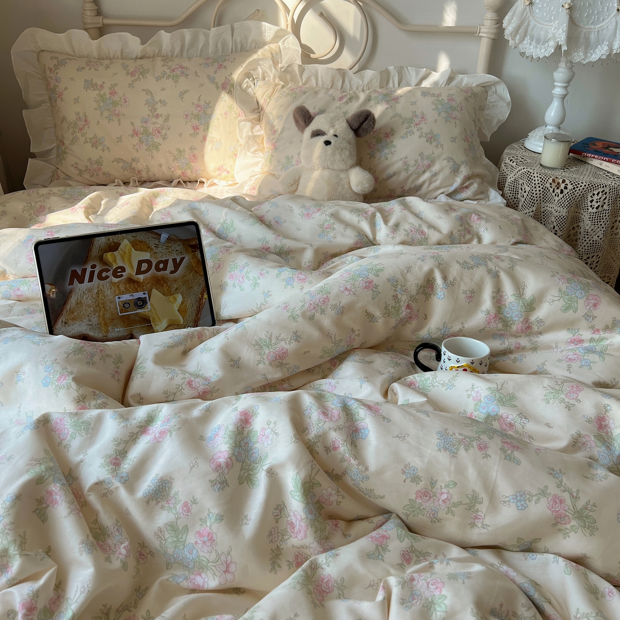 91家纺网 家纺一手货源 找家纺 六巷胡同 2026春夏新款INS博主风韩系小碎花全棉花边款四件套 苏汐