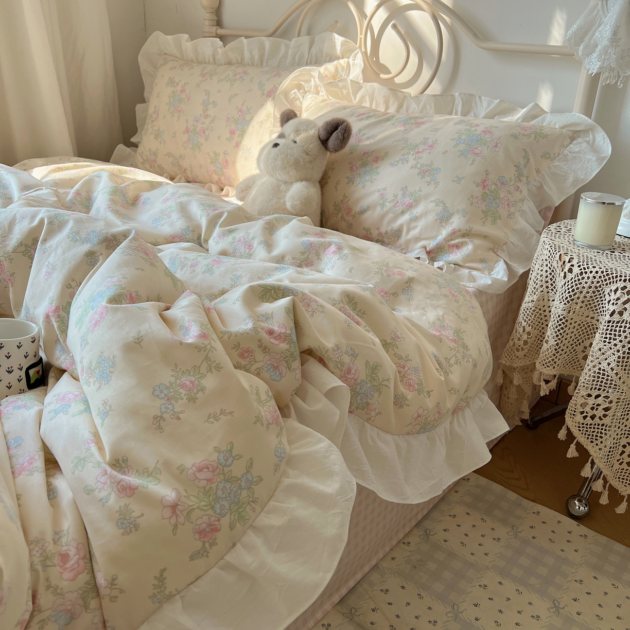 91家纺网 家纺一手货源 找家纺 六巷胡同 2026春夏新款INS博主风韩系小碎花全棉花边款四件套 苏汐