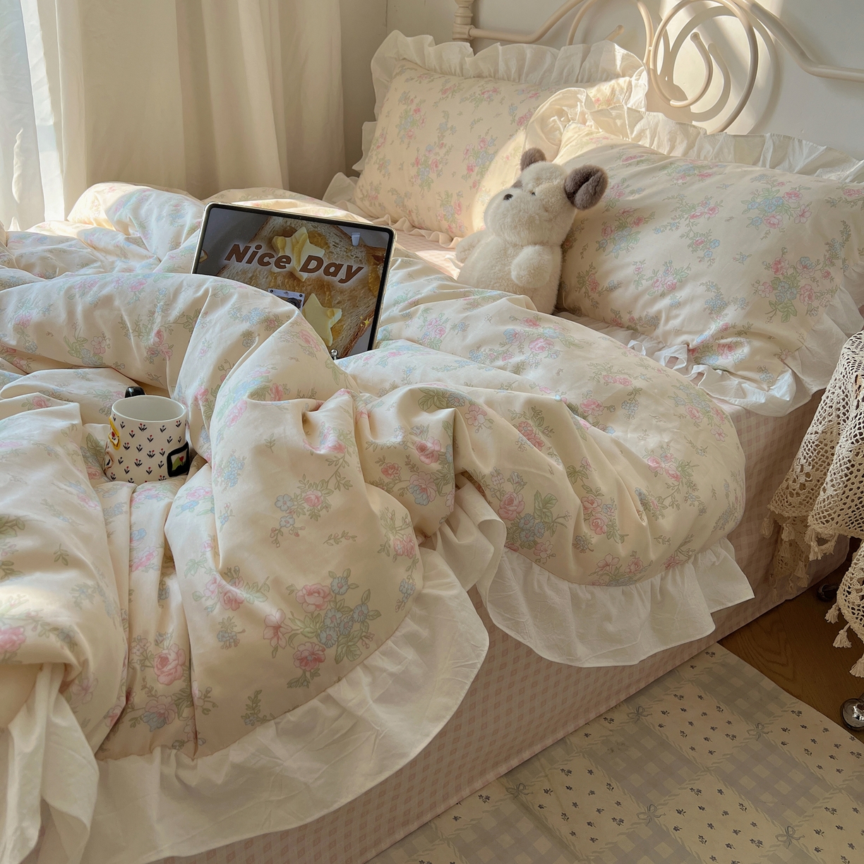 91家纺网 家纺一手货源 找家纺 六巷胡同 2026春夏新款INS博主风韩系小碎花全棉花边款四件套 苏汐