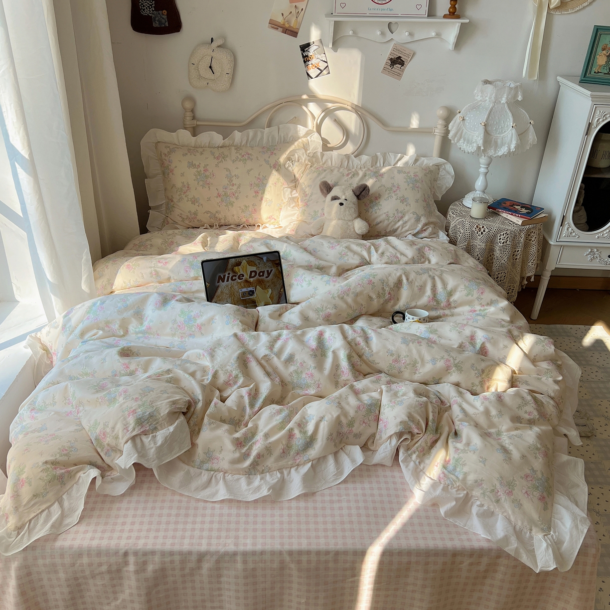 91家纺网 家纺一手货源 找家纺 六巷胡同 2026春夏新款INS博主风韩系小碎花全棉花边款四件套 苏汐