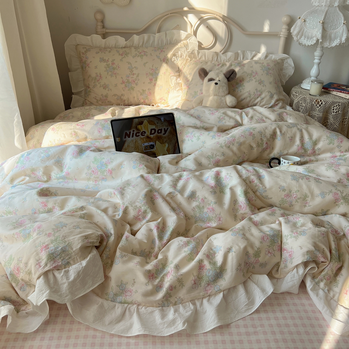 91家纺网 家纺一手货源 找家纺 六巷胡同 2026春夏新款INS博主风韩系小碎花全棉花边款四件套 苏汐