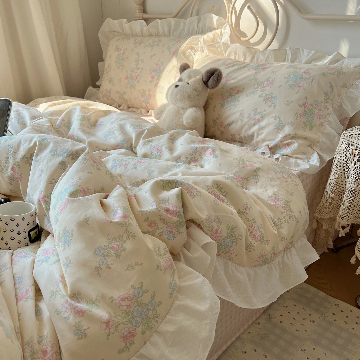 91家纺网 家纺一手货源 找家纺 六巷胡同 2026春夏新款INS博主风韩系小碎花全棉花边款四件套 苏汐