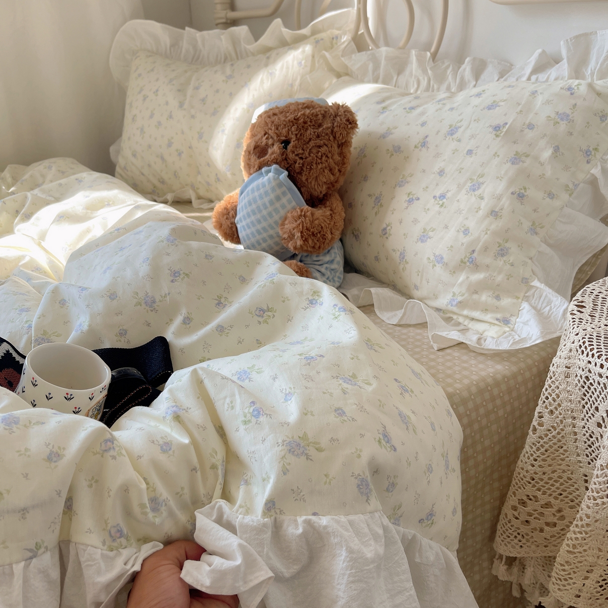 91家纺网 家纺一手货源 找家纺 六巷胡同 2026春夏新款INS博主风韩系小碎花全棉花边款四件套 知棠