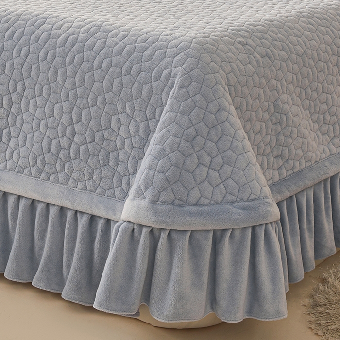 91家纺网 家纺一手货源 找家纺 紫碧螺家纺 2025新款牛奶绒绗绣裙式床盖三件套 银灰