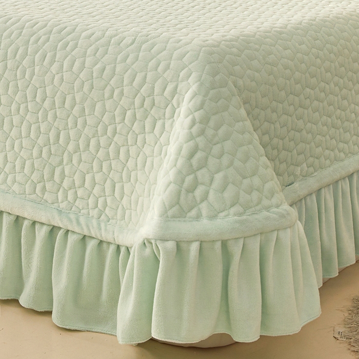 91家纺网 家纺一手货源 找家纺 紫碧螺家纺 2025新款牛奶绒绗绣裙式床盖三件套 绿色