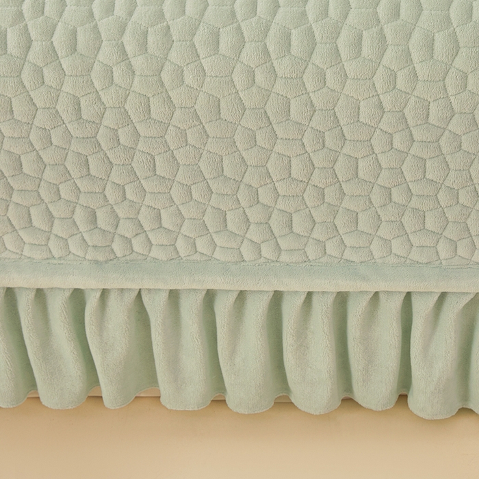 91家纺网 家纺一手货源 找家纺 紫碧螺家纺 2025新款牛奶绒绗绣裙式床盖三件套 绿色