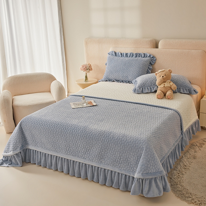 91家纺网 家纺一手货源 找家纺 紫碧螺家纺 2025新款牛奶绒绗绣裙式床盖三件套 银灰