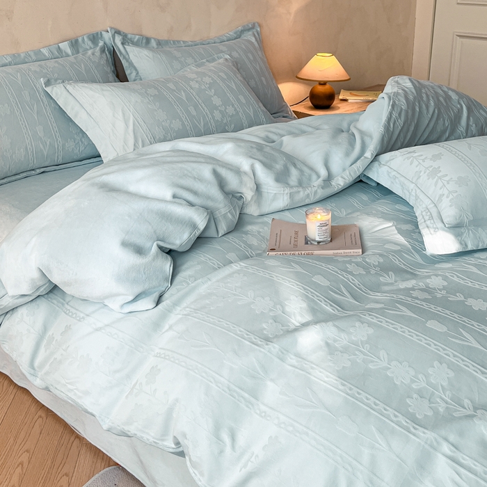 91家纺网 家纺一手货源 找家纺 禾时 2025新款全棉加厚立体提花加绒四件套 花屿-淡雅蓝（加绒款）