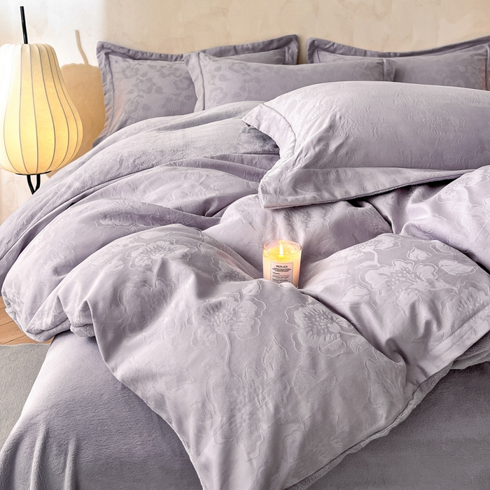 91家纺网 家纺一手货源 找家纺 禾时 2025新款全棉加厚立体提花加绒四件套 兰亭-淡雅紫（加绒款）
