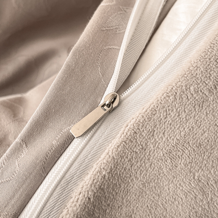 91家纺网 家纺一手货源 找家纺 禾时 2025新款全棉加厚立体提花加绒四件套 兰亭-绅士灰（加绒款）