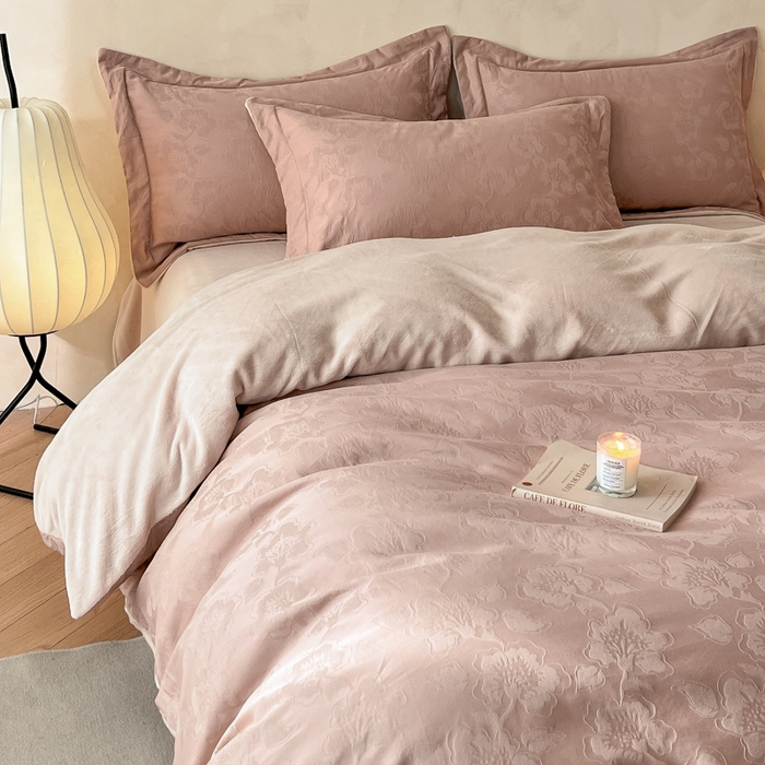 91家纺网 家纺一手货源 找家纺 禾时 2025新款全棉加厚立体提花加绒四件套 兰亭-藕粉色（加绒款）