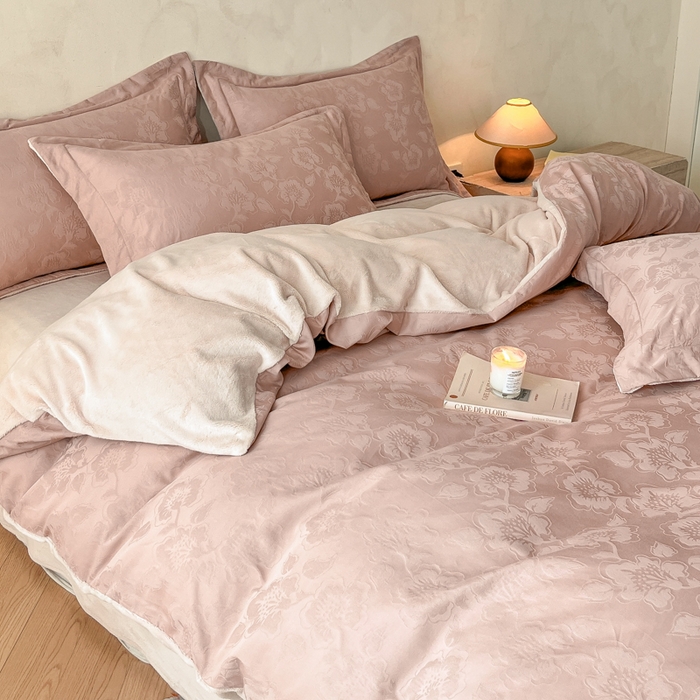 91家纺网 家纺一手货源 找家纺 禾时 2025新款全棉加厚立体提花加绒四件套 兰亭-藕粉色（加绒款）