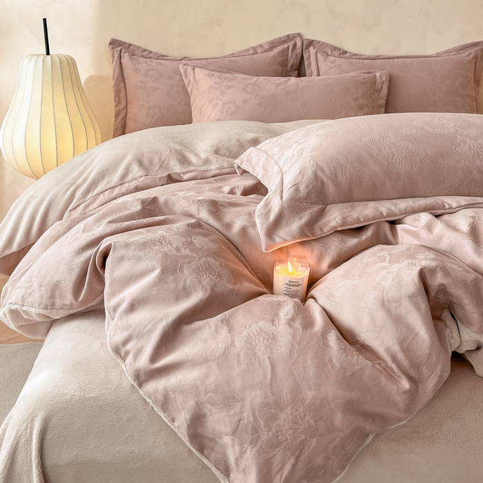 91家纺网 家纺一手货源 找家纺 禾时 2025新款全棉加厚立体提花加绒四件套 兰亭-藕粉色（加绒款）