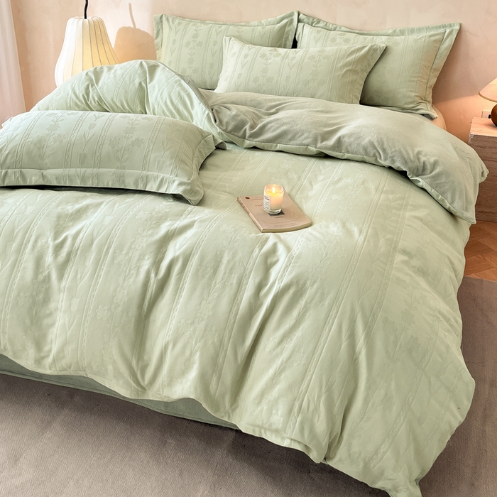 91家纺网 家纺一手货源 找家纺 禾时 2025新款全棉加厚立体提花加绒四件套 花屿-清新绿（加绒款）