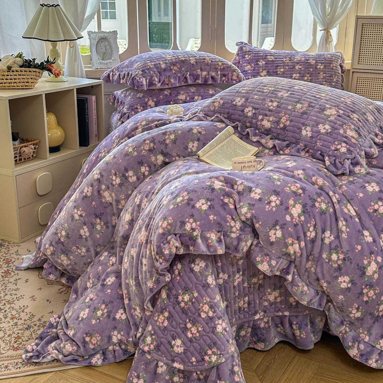 91家纺网 家纺一手货源 找家纺 （总）美梦家纺 2025新款牛奶绒花边夹棉床盖四件套