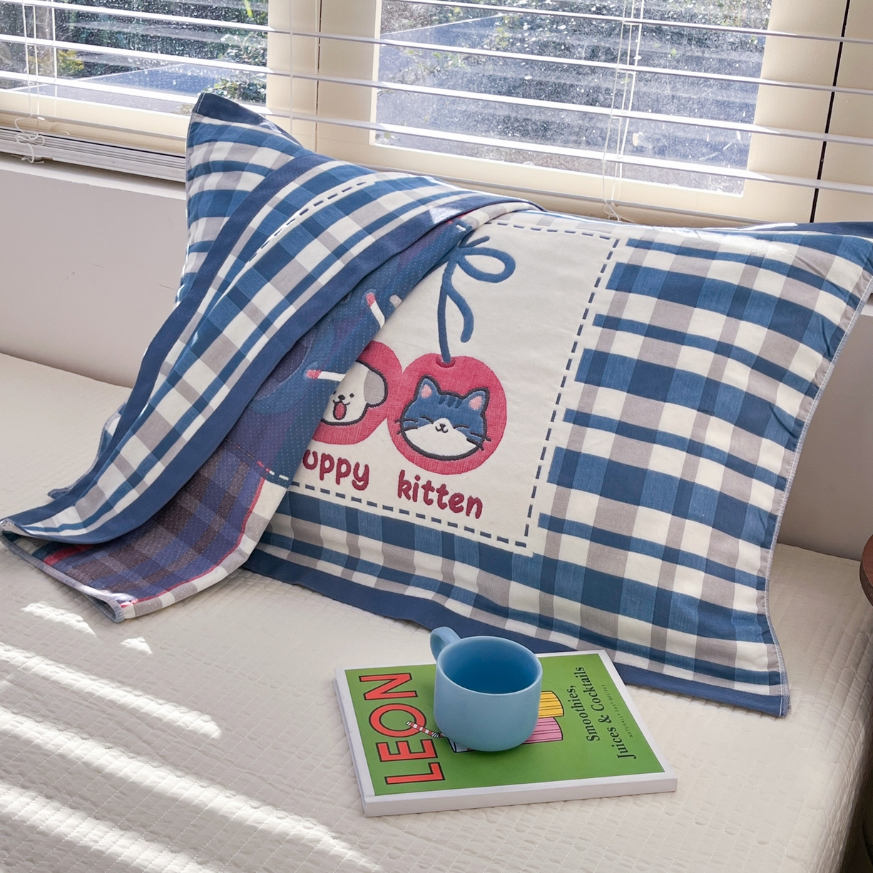 91家纺网 家纺一手货源 找家纺 美宜家 2026新款全棉细纱加厚萌系治愈风枕巾 伙伴一只