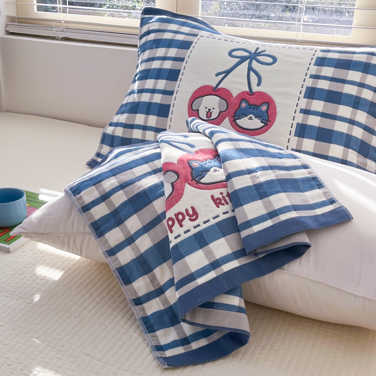 91家纺网 家纺一手货源 找家纺 美宜家 2026新款全棉细纱加厚萌系治愈风枕巾 伙伴一只