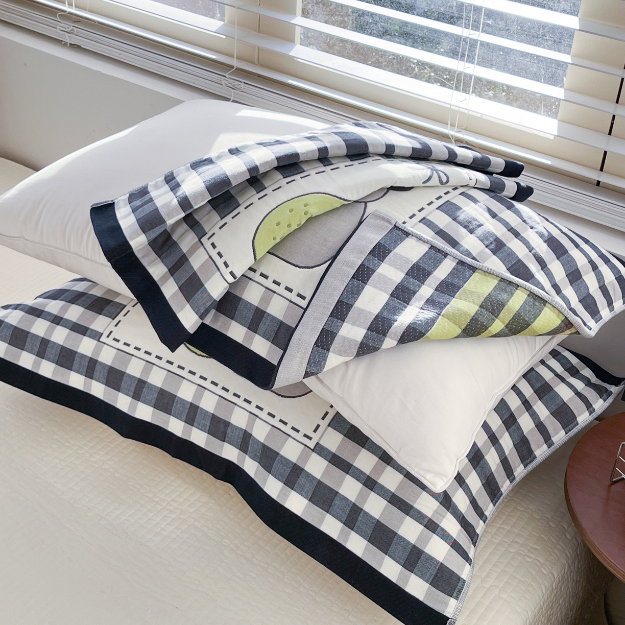 91家纺网 家纺一手货源 找家纺 美宜家 2026新款全棉细纱加厚萌系治愈风枕巾 童趣一只