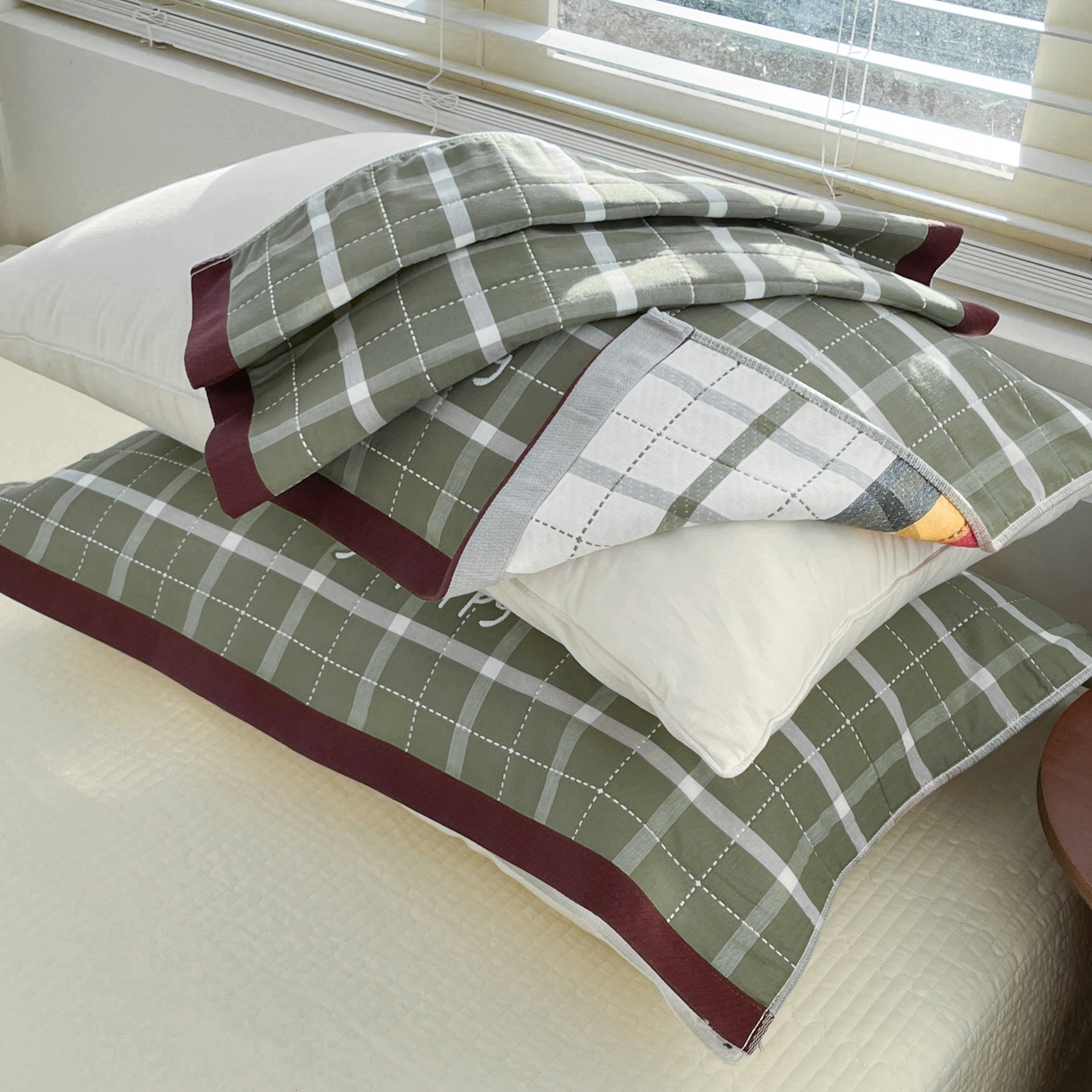 91家纺网 家纺一手货源 找家纺 美宜家 2026新款全棉细纱加厚萌系治愈风枕巾 小暖狗一只